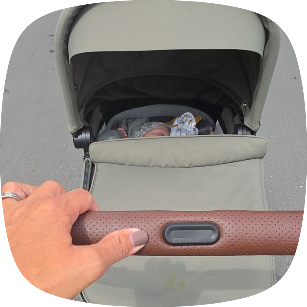 Baby im Kinderwagen